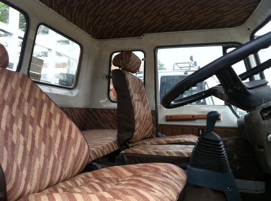 ขาย NISSAN 6 ล้อ