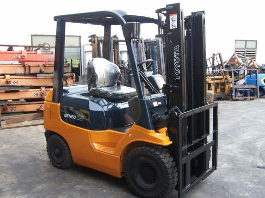 ขายรถ โฟล์คลิฟท์ TOYOTA รุ่น 7-FG15