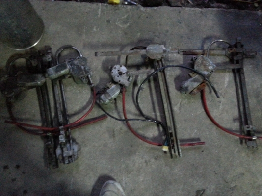 ขายชุดกระจกไฟฟ้าe28 ครบ4บาน