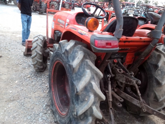 36แรง ใบดันหน้าเครื่องรถประมูลมาราคาถูก ราคามีใว้ให้ต่อครับ กำไรนิดหน่อยก็เอา รถผมได้เลือกและทดสอบขับด้วยตัวเองทุกคัน รัปรองว่าใช้ได้อีกนานครับ 36แรง ใบดันหน้าเครื่องรถประมูลมาราคาถูก ราคามีใว้ให้ต่อครับ กำไรนิดหน่อยก็เอา รถผมได้เลือกและทดสอบขับด้วยตัวเองทุกคัน รัปรองว่าใช้ได้อีกนานครับ