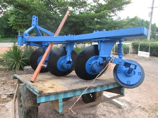 ขาย    ผาน 3   ฟอร์ด  เหล็กหนาและหนักมาก