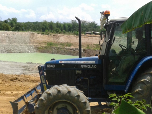 รถไถนา FORD 6640 มีตู้เก๋งมีแอร์2เพลาผาน3+ดันหน้าเก่านอก1ปี