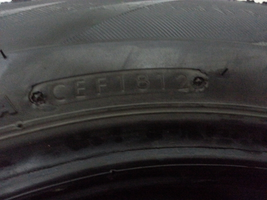 ยาง185/60/15 ปี12  ดอกสวยปีสดจะเอาอะไรอีกอยากได้โทรมาครับ