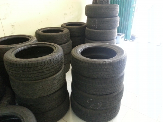 ยาง185/60/15 ปี12  ดอกสวยปีสดจะเอาอะไรอีกอยากได้โทรมาครับ