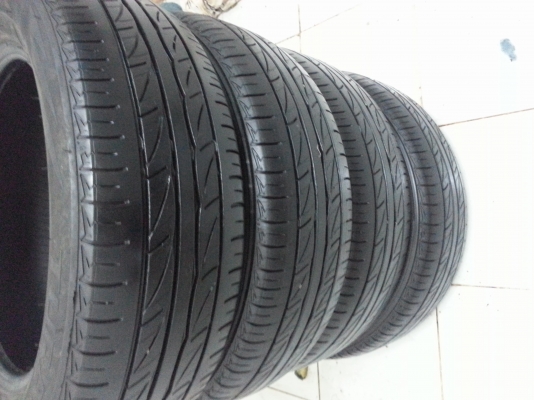 ยาง185/60/15 ปี12  ดอกสวยปีสดจะเอาอะไรอีกอยากได้โทรมาครับ