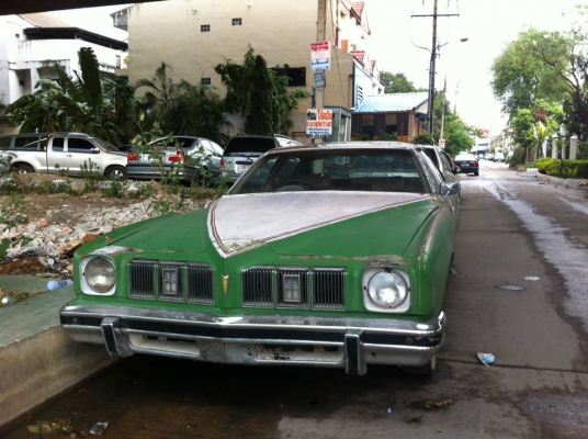 รถเก๋งเมกัน