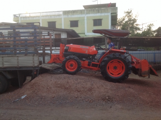 ปัญญาแทรคเตอร์มาแล้ว...จัดมาให้ครับ รีบโดยด่วน.คูโบต้า L4508 พร้อมใบมีดตราช้าง โรตาลี่ตราช้าง จัดส่ง อ.ปัว จ.น่าน