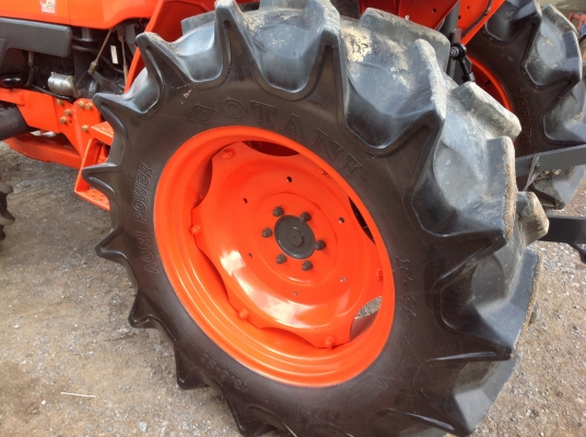 ปัญญาแทรคเตอร์มาแล้ว...จัดมาให้ครับ รีบโดยด่วน.คูโบต้า L4508 พร้อมใบมีดตราช้าง โรตาลี่ตราช้าง จัดส่ง อ.ปัว จ.น่าน