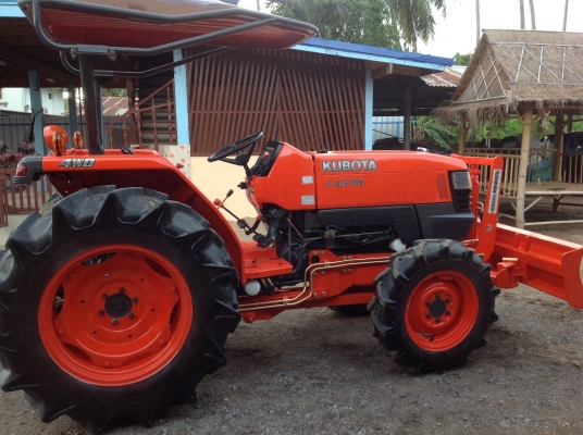 ปัญญาแทรคเตอร์มาแล้ว...จัดมาให้ครับ รีบโดยด่วน.คูโบต้า L4508 พร้อมใบมีดตราช้าง โรตาลี่ตราช้าง จัดส่ง อ.ปัว จ.น่าน