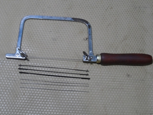 เลื่อยฉลุ อังกฤษครับ