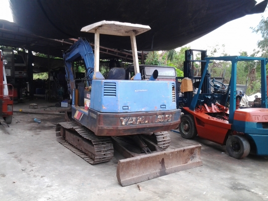 ขายรถแมคโครยันมาร์ PC40 เครื่อง 4 สูป พร้อมใช้งาน สภาพสมบูรณ์ จาก 275,000 บาท ขายเพียง 187,000 บาท ครับ