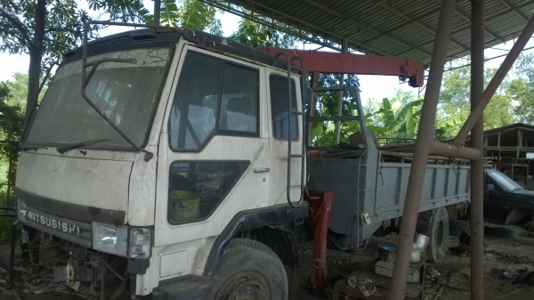 6ล้อHINO KR360 168แรง..ติดเครน3ตัน3ปลอก2ชักท้องเรียบ...วางหัวฟูโซ่..มีเล่มทะเบียน.