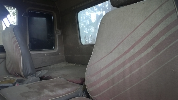 6ล้อHINO KR360 168แรง..ติดเครน3ตัน3ปลอก2ชักท้องเรียบ...วางหัวฟูโซ่..มีเล่มทะเบียน. 6ล้อHINO KR360 168แรง..ติดเครน3ตัน3ปลอก2ชักท้องเรียบ...วางหัวฟูโซ่..มีเล่มทะเบียน.