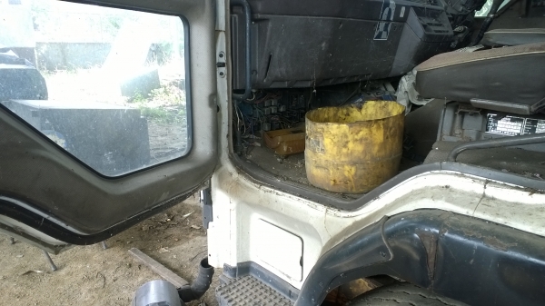 6ล้อHINO KR360 168แรง..ติดเครน3ตัน3ปลอก2ชักท้องเรียบ...วางหัวฟูโซ่..มีเล่มทะเบียน. 6ล้อHINO KR360 168แรง..ติดเครน3ตัน3ปลอก2ชักท้องเรียบ...วางหัวฟูโซ่..มีเล่มทะเบียน.