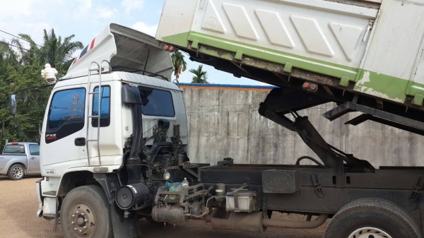 ปี 51 จัดได้ ล้านแปด izuzu 320 hp.มีระบบลากพ่วง รถเดิมสีเครื่องเกียร ราคาโทรคุยได้ครับ ขายได้ขายเลยครับ ปี 51 จัดได้ ล้านแปด izuzu 320 hp.มีระบบลากพ่วง รถเดิมสีเครื่องเกียร ราคาโทรคุยได้ครับ ขายได้ขายเลยครับ