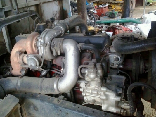 ขายรถเกี่ยวข้าวไทยเจริญ + พร้อมเทเลอร์หกล้อ Hino FD165B เครื่อง HO6c turbo ขายรถเกี่ยวข้าวไทยเจริญ + พร้อมเทเลอร์หกล้อ Hino FD165B เครื่อง HO6c turbo