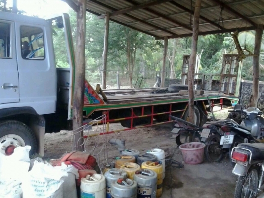 ขายรถเกี่ยวข้าวไทยเจริญ + พร้อมเทเลอร์หกล้อ Hino FD165B เครื่อง HO6c turbo ขายรถเกี่ยวข้าวไทยเจริญ + พร้อมเทเลอร์หกล้อ Hino FD165B เครื่อง HO6c turbo