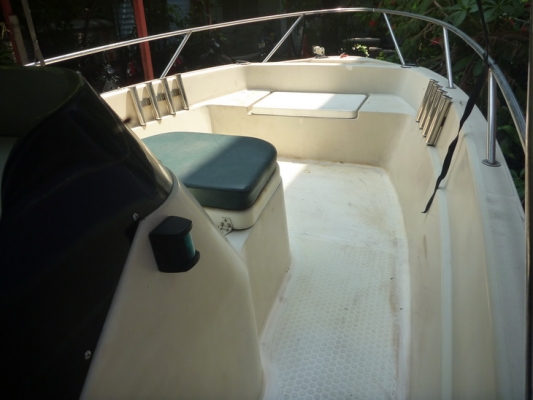 เรือ 21ฟุต เครื่อง 115 yamaha มีถังน้ำมันใต้ท้อง