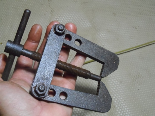 มือดูดลูกปืนงานเก่าเหล็กเหนียวๆ