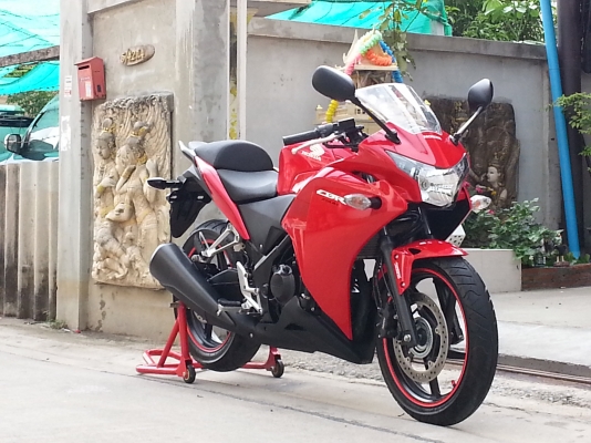 วุฒินนบุรี// CBR250 absปี2013รถสภาพป้ายแดงวิ่งมา7002โลแท้ๆทะเบียนพร้อมโอน