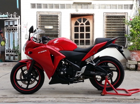 วุฒินนบุรี// CBR250 absปี2013รถสภาพป้ายแดงวิ่งมา7002โลแท้ๆทะเบียนพร้อมโอน