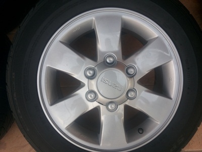 ขายล้อแม็กISUZU GOLD series 16 นิ้ว พร้อมยาง 1 ชุด