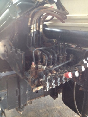 รถฮีโน่ 6 ล้อดั้ม ( ติดเฮี้ยบ 3 ตัน. ) 150 แรงม้า. ปี 55  ( มีขาย 2 คัน. )  สนใจติดต่อ 081 - 6079515