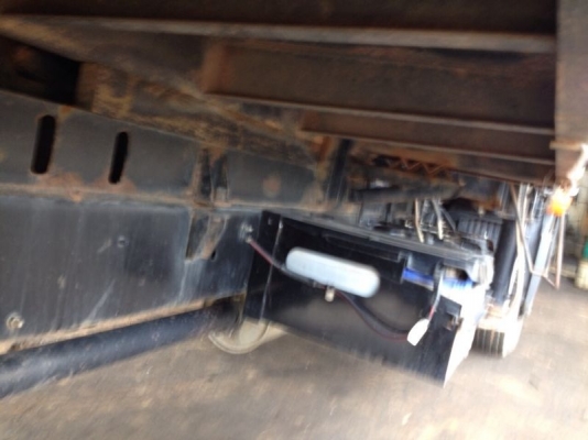 รถฮีโน่ 6 ล้อดั้ม ( ติดเฮี้ยบ 3 ตัน. ) 150 แรงม้า. ปี 55  ( มีขาย 2 คัน. )  สนใจติดต่อ 081 - 6079515