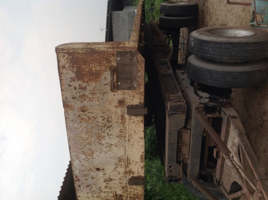 หางพ่วงพื้นเรียบ