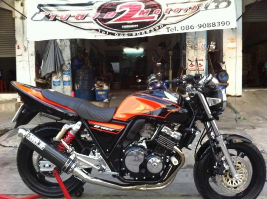 มีรถสวยๆมาขายฮอนด้าซุปเปอร์โฟ400สภาพพร้อมใช้สนใจติดต่อด่วน