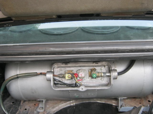 ขายBMW318 เครื่องM40เกียร์ออโต ติดแก๊สLPG35000 ขายBMW318 เครื่องM40เกียร์ออโต ติดแก๊สLPG35000