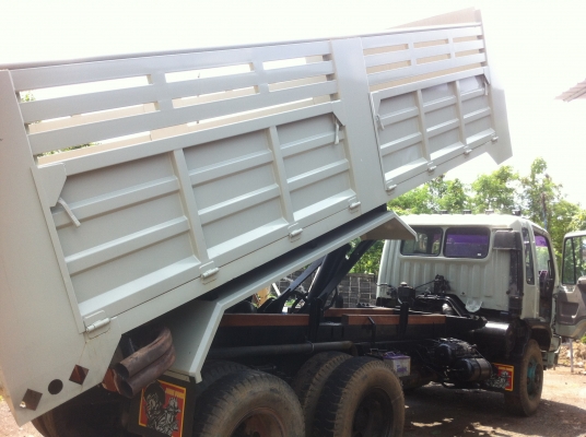 ขายสิบล้อ2 เพลา  สนใจติดต่อ 089-7188336  รายละเอียดvdoใต้ภาพครับ