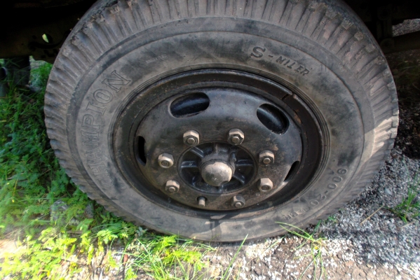 ขายด่วนรถ6ล้อหัวยาวบรรทุกนํ้าบรรจุนํ้า6000ลิตรมีเอกสาร