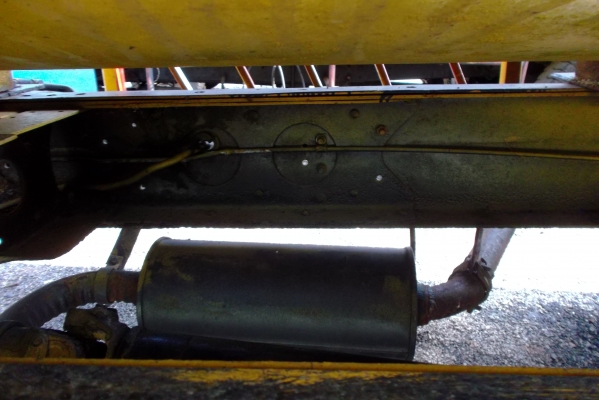 ขายด่วนรถ6ล้อหัวยาวบรรทุกนํ้าบรรจุนํ้า6000ลิตรมีเอกสาร