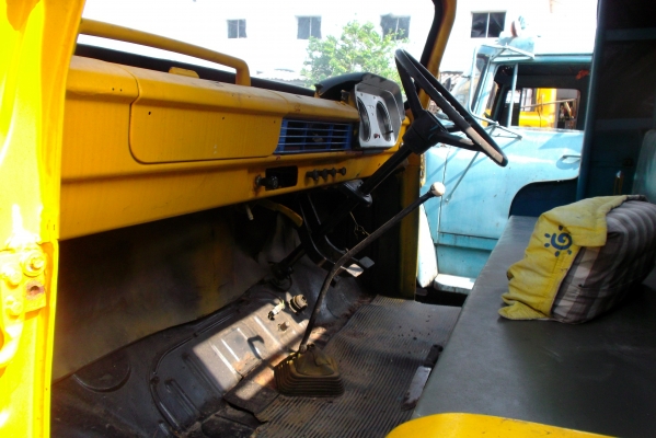 ขายด่วนรถ6ล้อหัวยาวบรรทุกนํ้าบรรจุนํ้า6000ลิตรมีเอกสาร