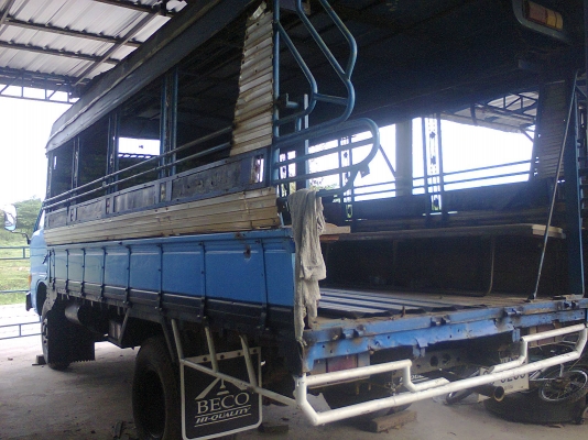 ขายหกล้ออีซูสุ KS-110 พร้อมหลังคาโดยสาร ขายหกล้ออีซูสุ KS-110 พร้อมหลังคาโดยสาร