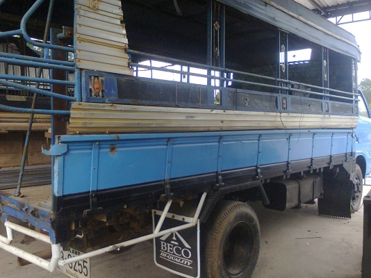 ขายหกล้ออีซูสุ KS-110 พร้อมหลังคาโดยสาร ขายหกล้ออีซูสุ KS-110 พร้อมหลังคาโดยสาร