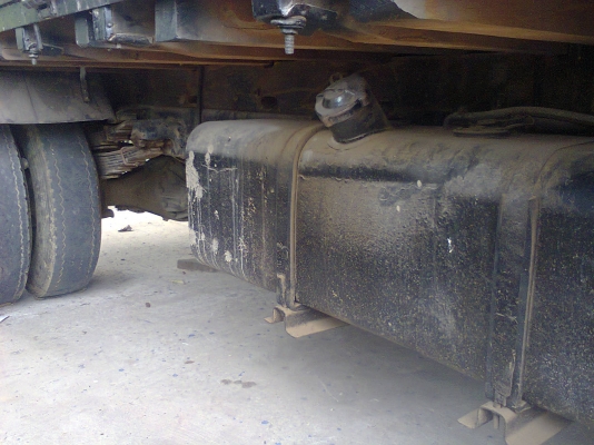 ขายหกล้ออีซูสุ KS-110 พร้อมหลังคาโดยสาร ขายหกล้ออีซูสุ KS-110 พร้อมหลังคาโดยสาร