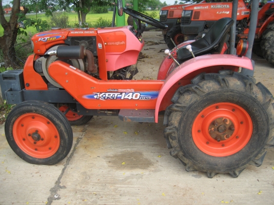 .สุ.คูโบต้า  14 แรง   85000 บาท