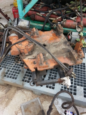 ขายงาหมุนกับปากหนีบโฟคลิฟท์ขนาดกว้างของร่องยึด40 เซ็นติเมตรราคาตัวละ 45,000 บาท ขายงาหมุนกับปากหนีบโฟคลิฟท์ขนาดกว้างของร่องยึด40 เซ็นติเมตรราคาตัวละ 45,000 บาท