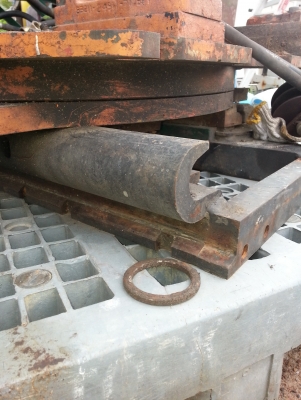 ขายงาหมุนกับปากหนีบโฟคลิฟท์ขนาดกว้างของร่องยึด40 เซ็นติเมตรราคาตัวละ 45,000 บาท ขายงาหมุนกับปากหนีบโฟคลิฟท์ขนาดกว้างของร่องยึด40 เซ็นติเมตรราคาตัวละ 45,000 บาท