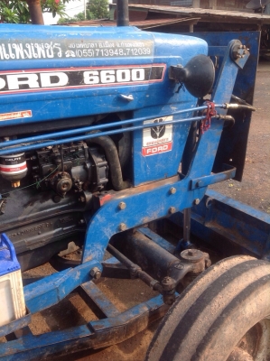 รถแทรกเตอร์ฟอร์ด สภาพดีเยี่ยม พร้อมใช้งาน ขายพร้อมใบดันหน้าและผานสาม