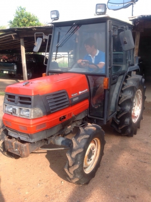 แทรกเตอร์ คูโบต้ารุ่น GD 34 แรง สภาพดีเดิมๆ ทั้งคัน พร้อมใช้งาน ขายพร้อมจอบหมุน