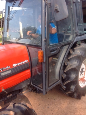 แทรกเตอร์ คูโบต้ารุ่น GD 34 แรง สภาพดีเดิมๆ ทั้งคัน พร้อมใช้งาน ขายพร้อมจอบหมุน