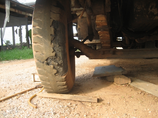 สิบล้อ หัวยาว 145 แรง  275000  บาท