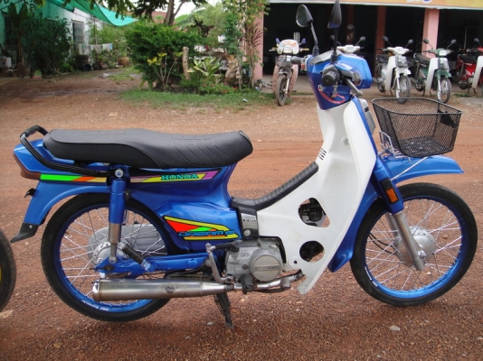 ขายฮอนด้าดรีมคุรุสภา ( ทำสีน้ำเงิน ) แต่งให้เสร็จ ลงล้อสี ท่อผ่าดังๆ แน่นๆ ขายฮอนด้าดรีมคุรุสภา ( ทำสีน้ำเงิน ) แต่งให้เสร็จ ลงล้อสี ท่อผ่าดังๆ แน่นๆ