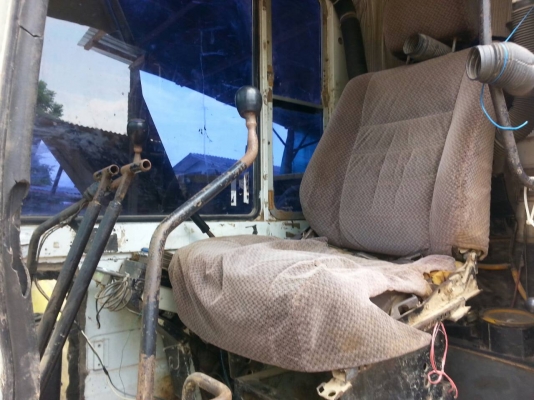 ขายKOBELCO100 - 3 สภาพสวยพร้อมใช้งาน เครื่องเดิมปั้มเดิม เอวแน่น ใช้งานคล่อง ไม่โหลด แอร์เย็น เอกสารใบอินวอยร์