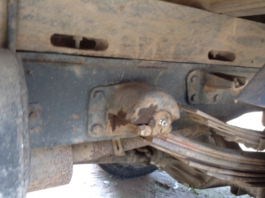 ขาย 6 ล้อ ISUZU TLD เครื่อง 4BB1 100 แรงฝาขาว คัสซีสวย วางหัว NKR ยกหัวได้ คัสซีสวยตลอดเส้น ยางดี ทะเบียนพร้อมโอน