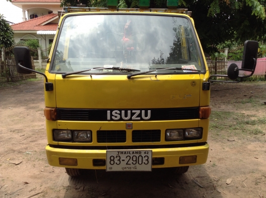 ขาย 6 ล้อ ISUZU TLD เครื่อง 4BB1 100 แรงฝาขาว คัสซีสวย วางหัว NKR ยกหัวได้ คัสซีสวยตลอดเส้น ยางดี ทะเบียนพร้อมโอน