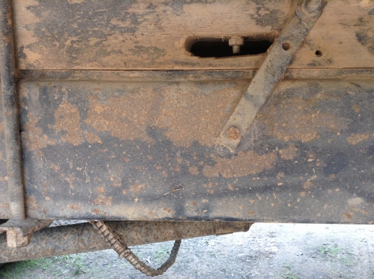 ขาย 6 ล้อ ISUZU TLD เครื่อง 4BB1 100 แรงฝาขาว คัสซีสวย วางหัว NKR ยกหัวได้ คัสซีสวยตลอดเส้น ยางดี ทะเบียนพร้อมโอน